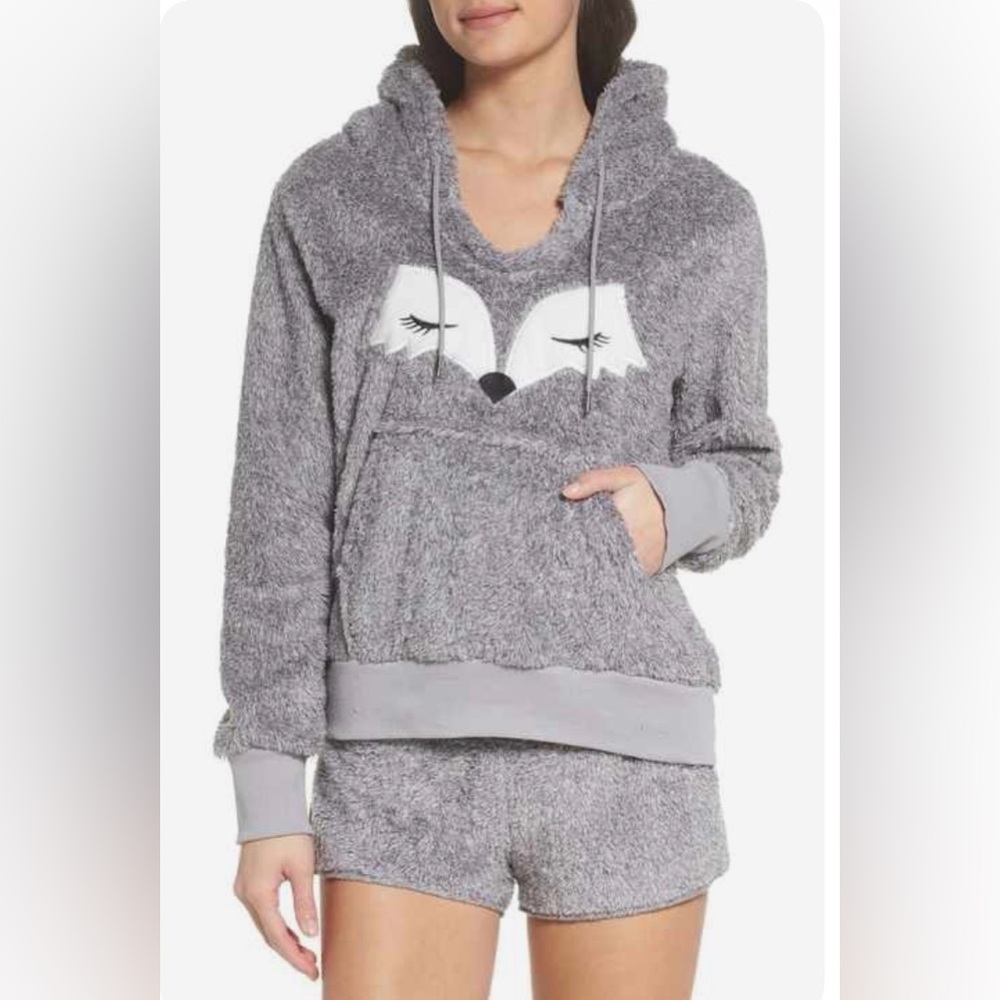Cozy Zoe Gray Plush Hoodie with Fox Face Design – Super Soft and Cozy